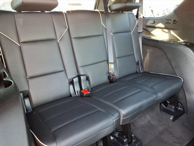 Used 2024 Cadillac Escalade Premium Luxury w/ Performance Package AWD/4WD image 24