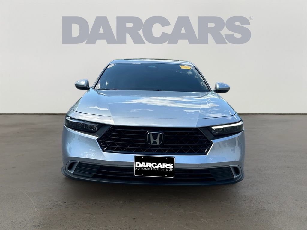 Used 2024 Honda Accord EX image 2