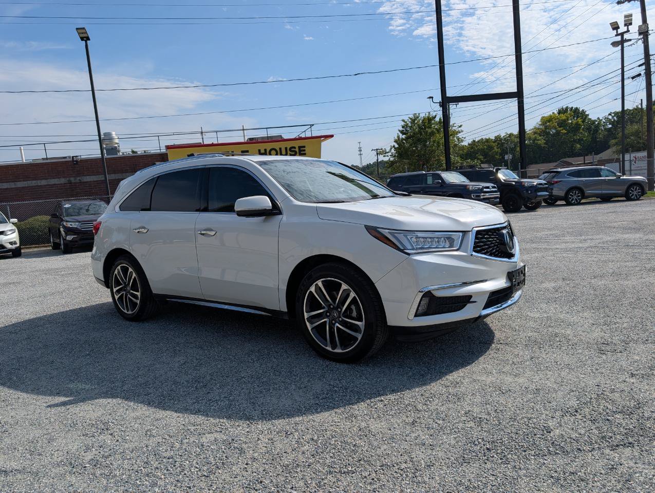 Used 2017 Acura MDX w/ Advance Package AWD/4WD image 3