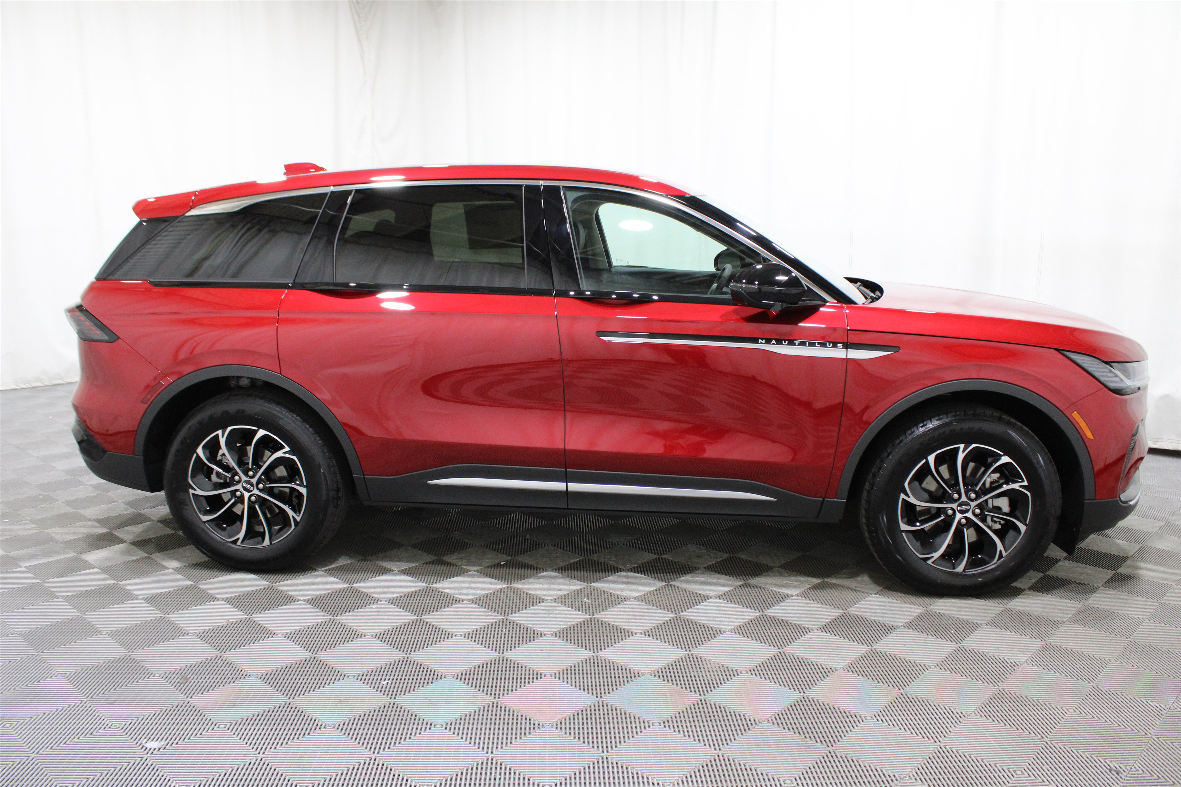 New 2026 Lincoln Nautilus Premier AWD/4WD image 31