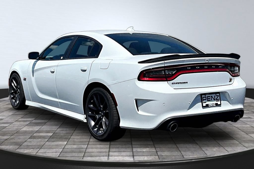 Used 2020 Dodge Charger Scat Pack RWD image 4