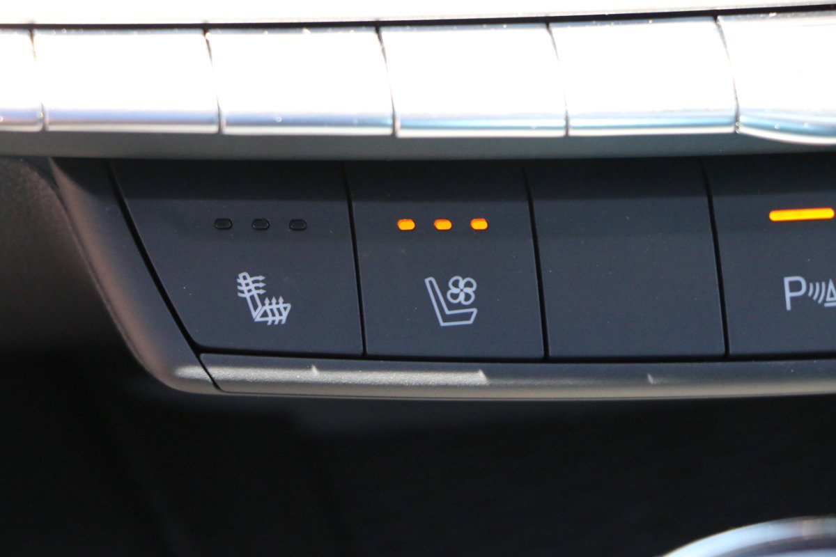 Used 2026 Cadillac CT4 Premium Luxury RWD image 26