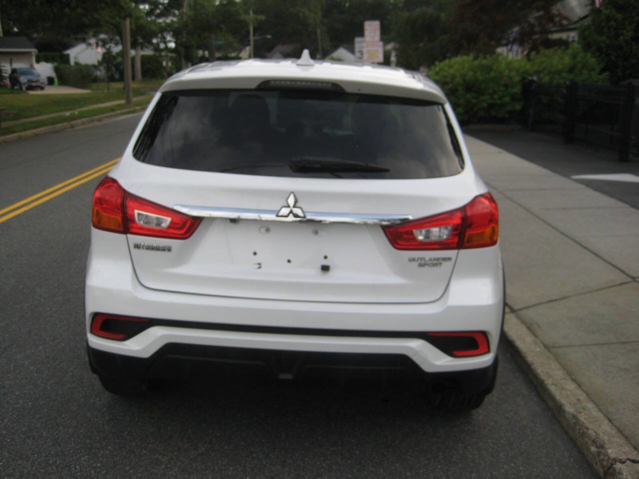 Used 2018 Mitsubishi Outlander Sport LE image 5