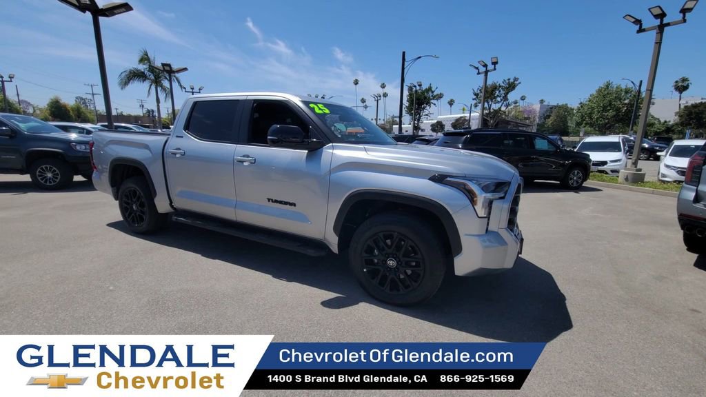 Used 2025 Toyota Tundra Limited AWD/4WD image 2
