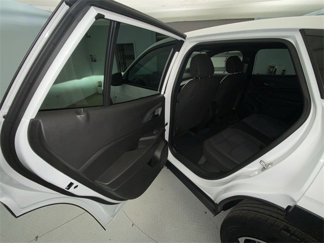 Used 2025 Chevrolet Trax RS image 22