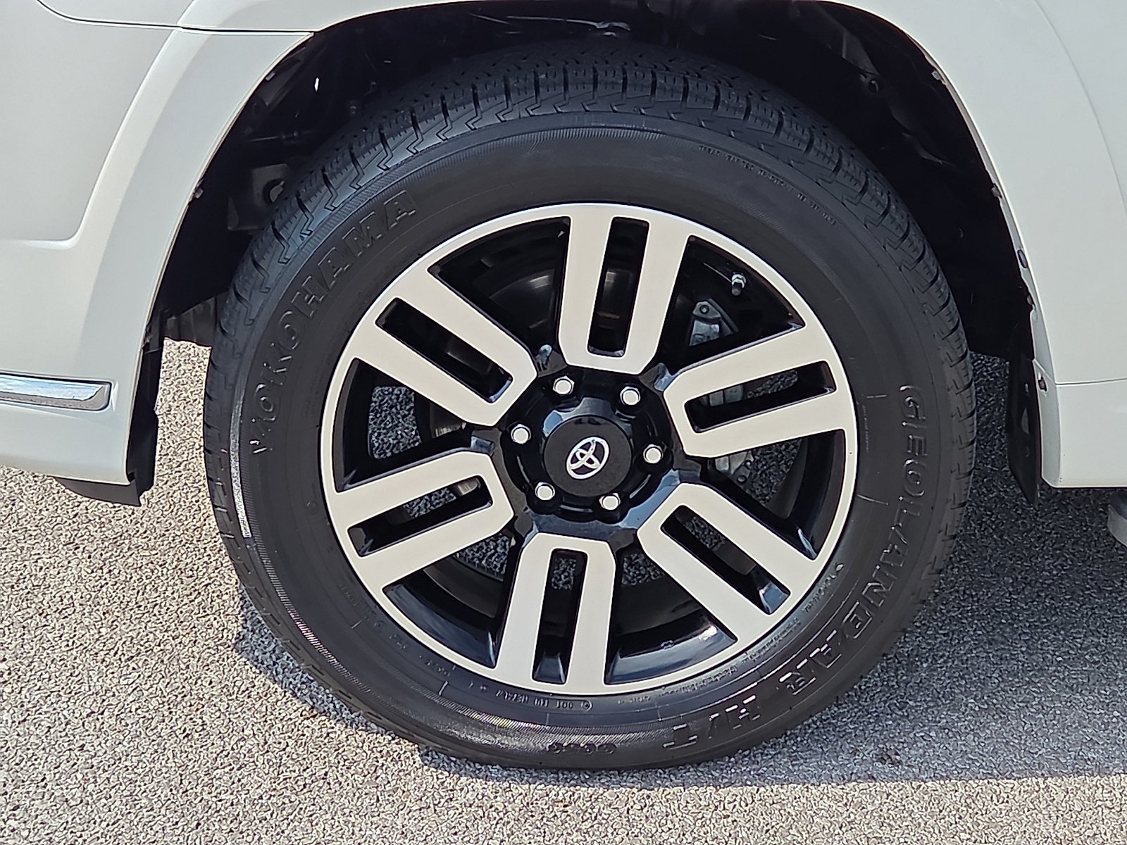 Used 2019 Toyota 4Runner Limited AWD/4WD image 7
