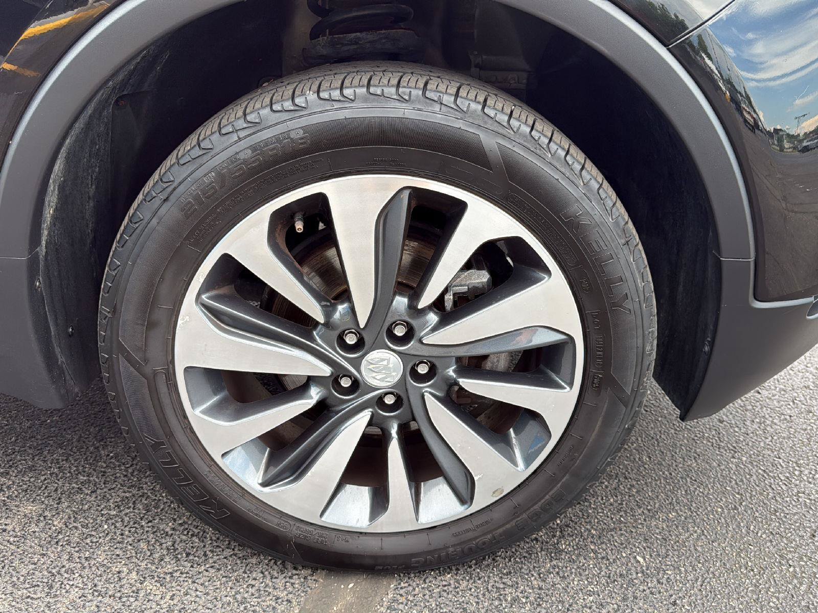 Used 2021 Buick Encore Preferred AWD/4WD image 33