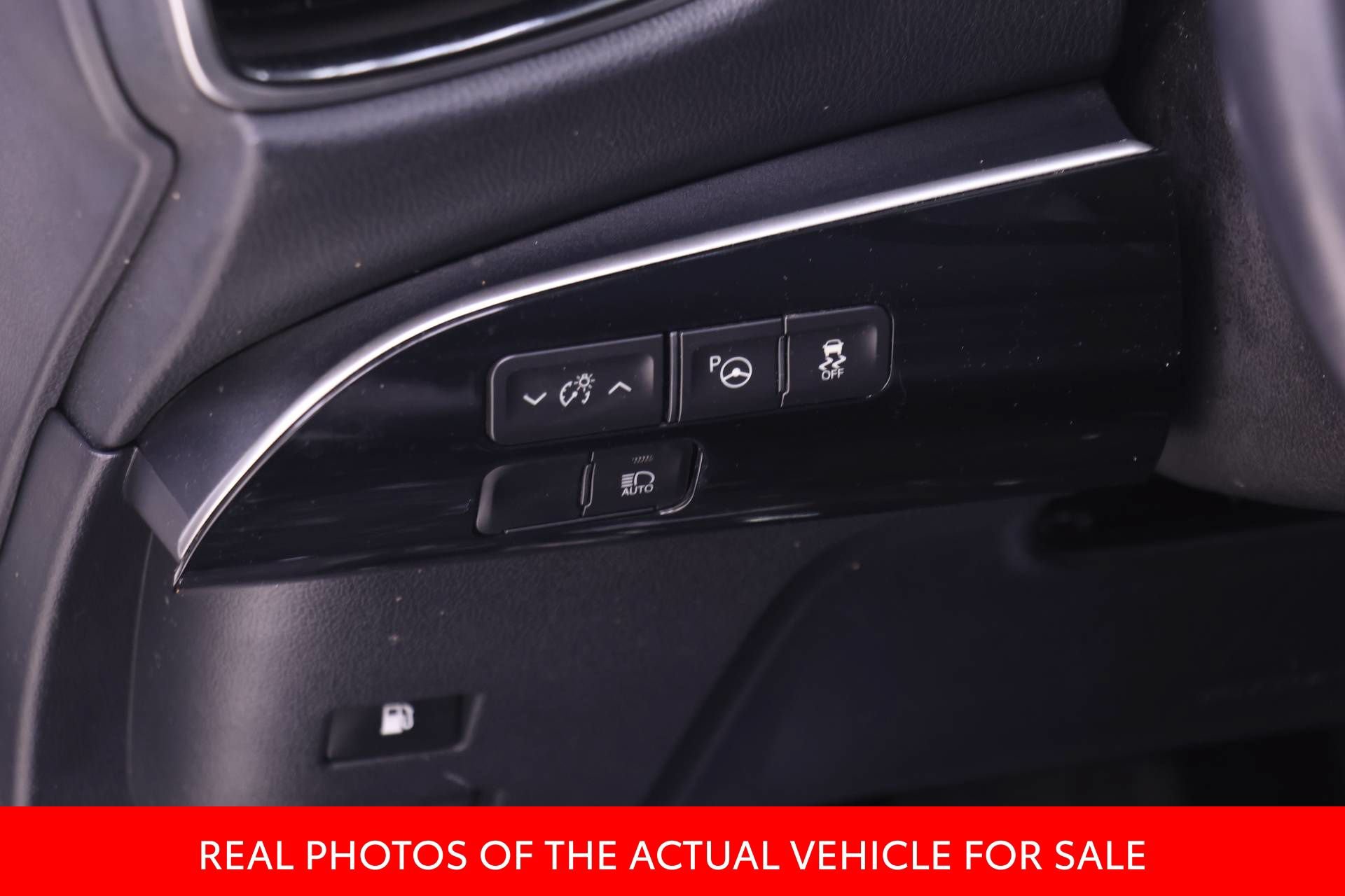 Certified 2022 Toyota Prius AWD image 15