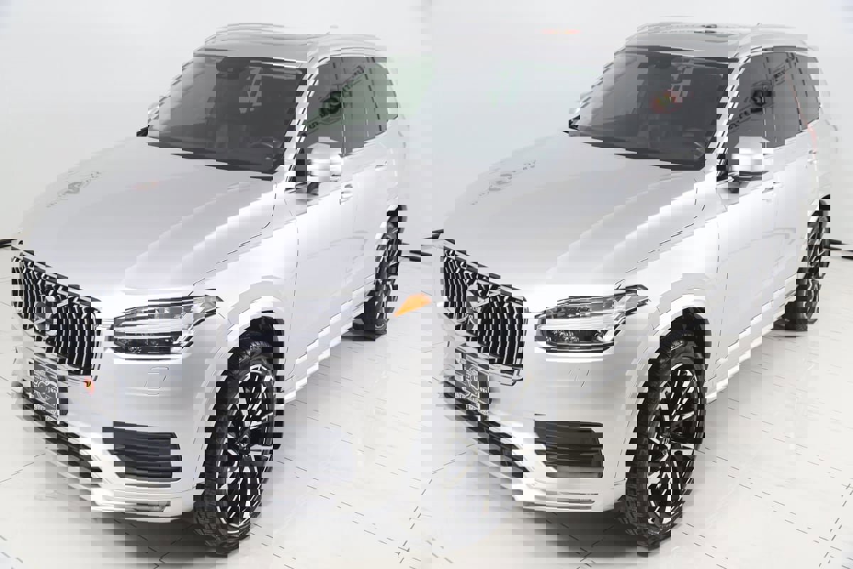 Used 2022 Volvo XC90 T6 Momentum w/ Climate Package image 24