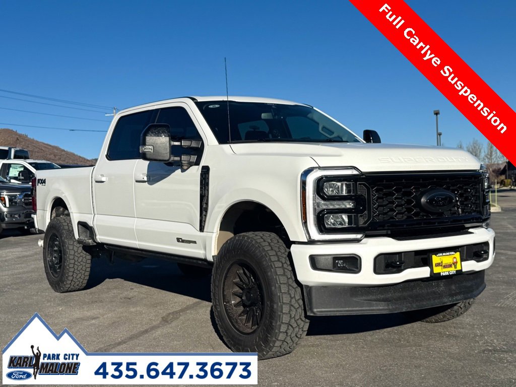 New 2026 Ford F350 Lariat w/ Black Appearance Package