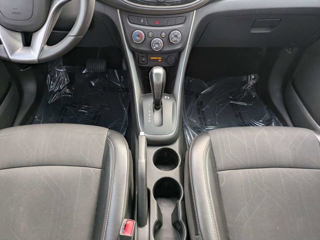 Used 2019 Chevrolet Trax LT w/ LT Convenience Package FWD image 19