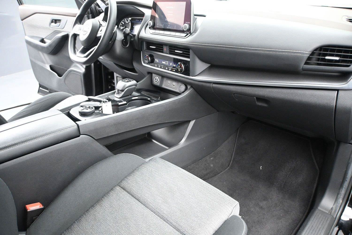 Used 2023 Nissan Rogue SV AWD/4WD image 38