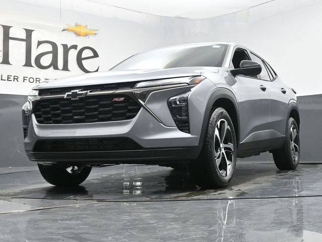 New 2026 Chevrolet Trax RS w/ Sunroof Package FWD image 4