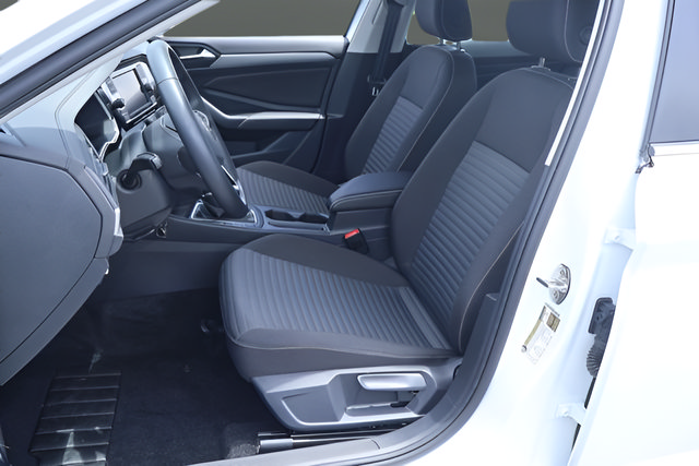 Certified 2024 Volkswagen Jetta S FWD image 13