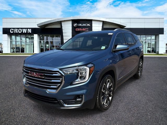 Used 2024 GMC Terrain SLT