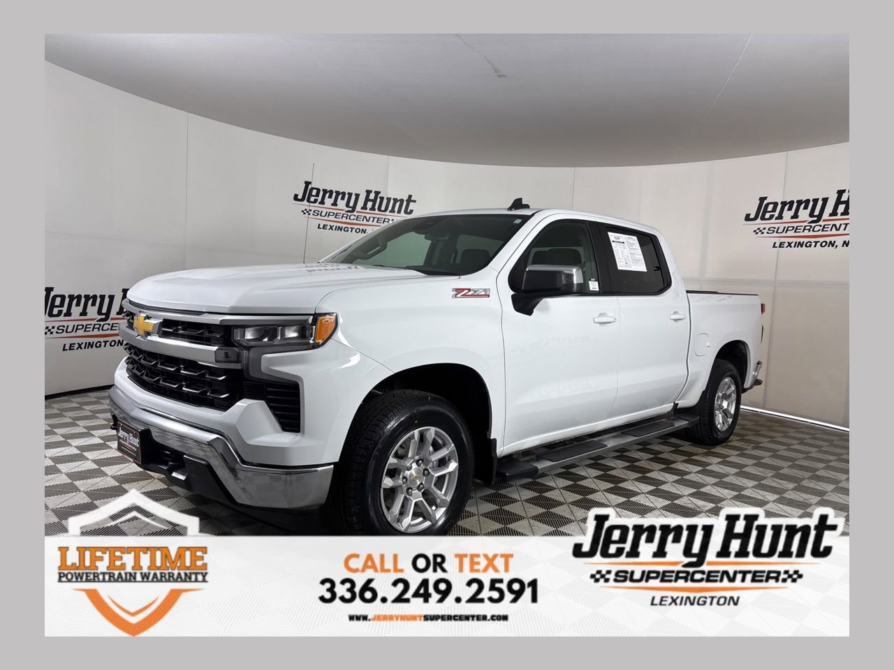 Used 2025 Chevrolet Silverado 1500 LT image 1