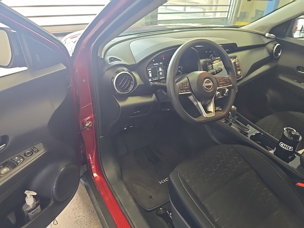 Used 2024 Nissan Kicks SV FWD image 6