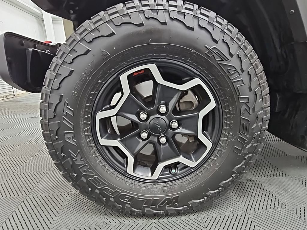 Used 2022 Jeep Gladiator Rubicon w/ Cold Weather Group image 42