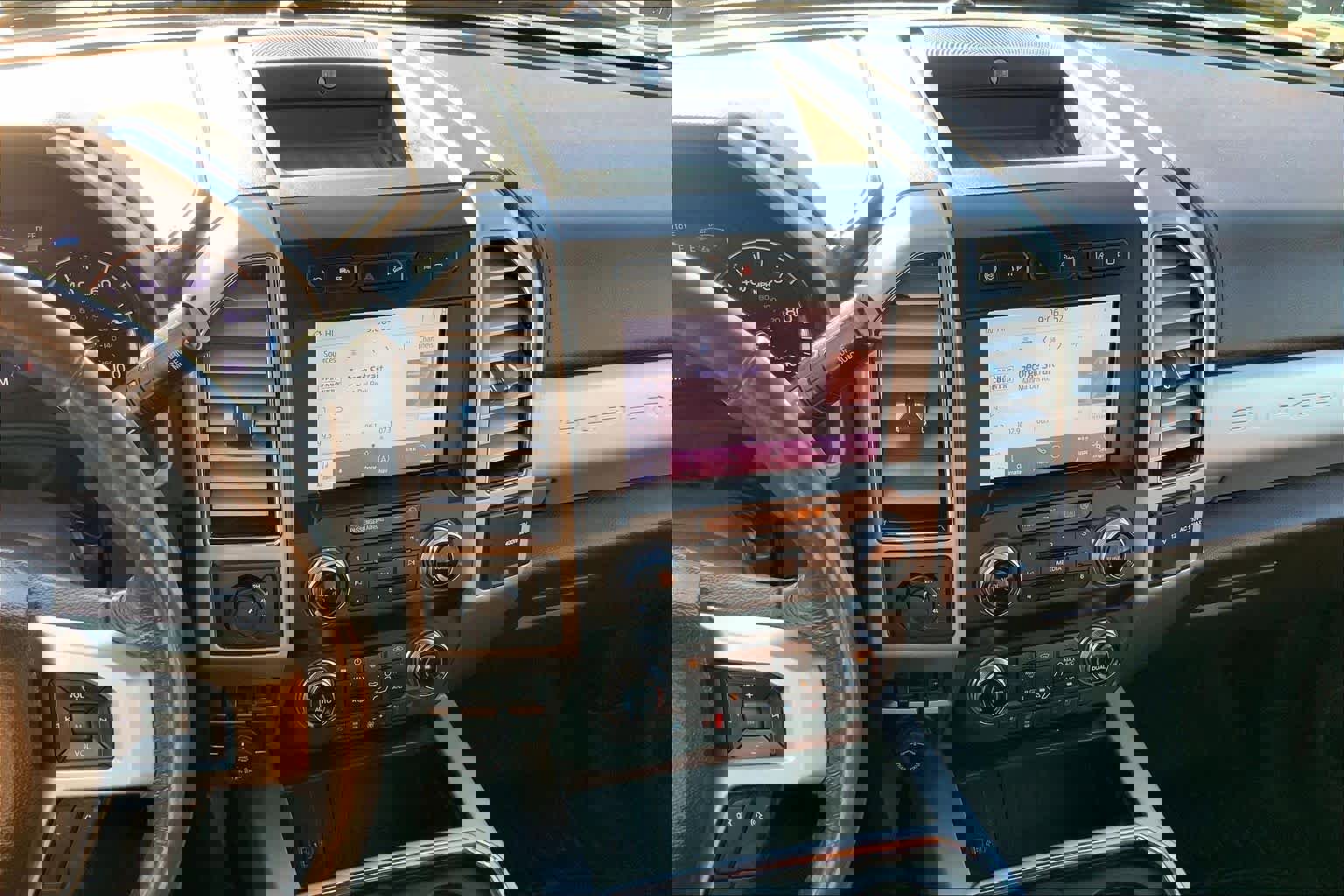 Used 2021 Ford F350 King Ranch w/ King Ranch Ultimate Package image 7