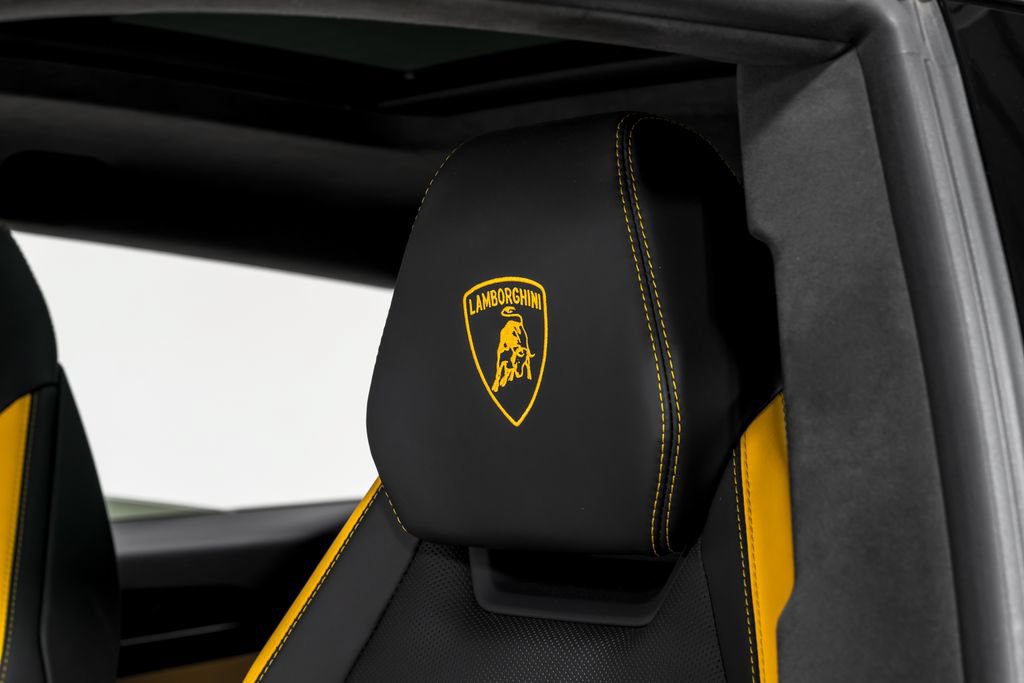 Used 2025 Lamborghini Urus S AWD/4WD image 21