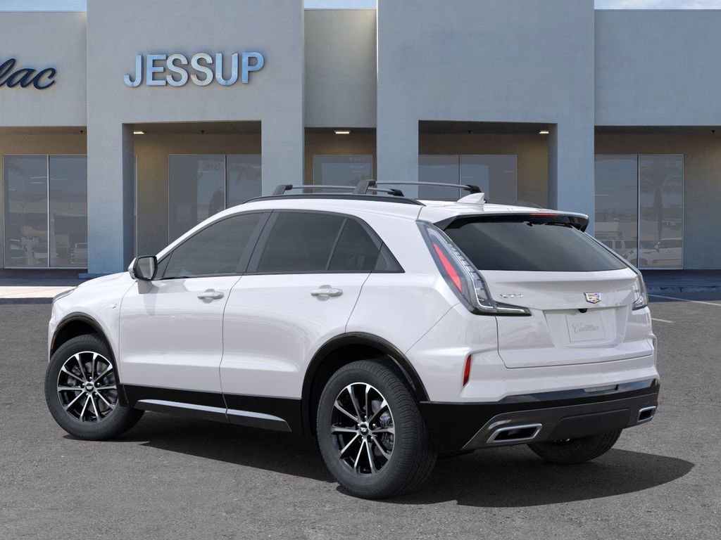 Used 2024 Cadillac XT4 Sport image 3