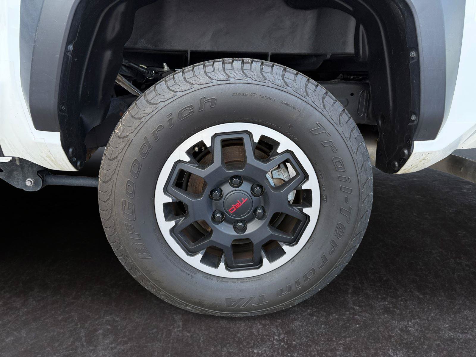 Used 2024 Toyota Tacoma TRD Off-Road AWD/4WD image 25