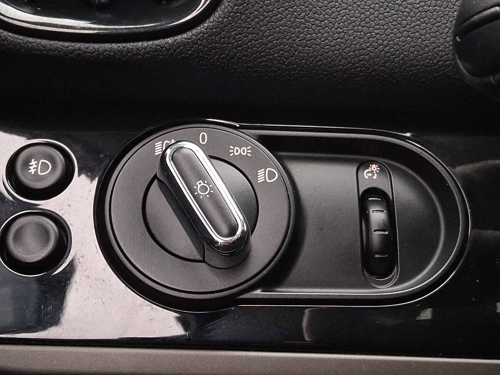 Used 2019 MINI Cooper Countryman S w/ Premium Package image 22