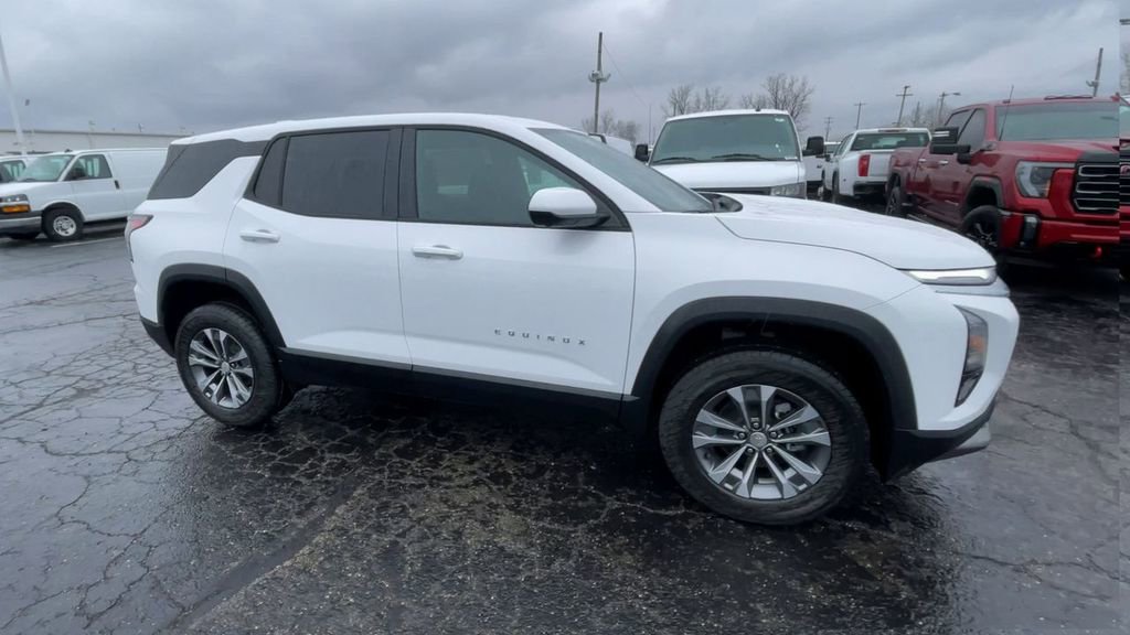 New 2026 Chevrolet Equinox LT w/ Safety and Technology Package image 3