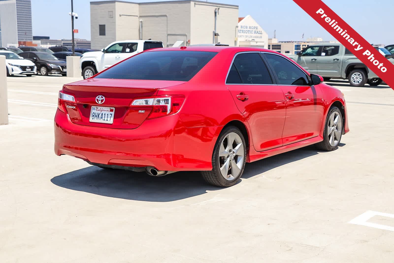 Used 2012 Toyota Camry SE FWD image 6