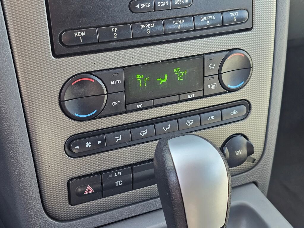 Used 2005 Ford Freestyle SE image 32