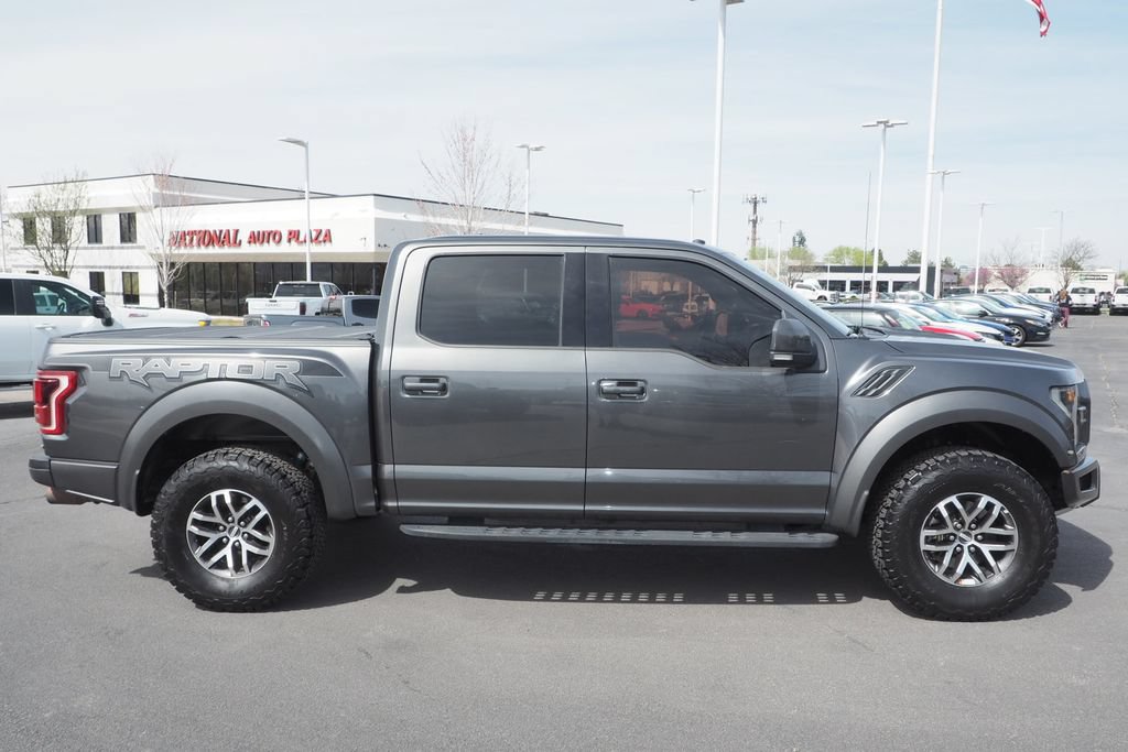Used 2018 Ford F150 Raptor w/ Equipment Group 802A Luxury AWD/4WD image 8