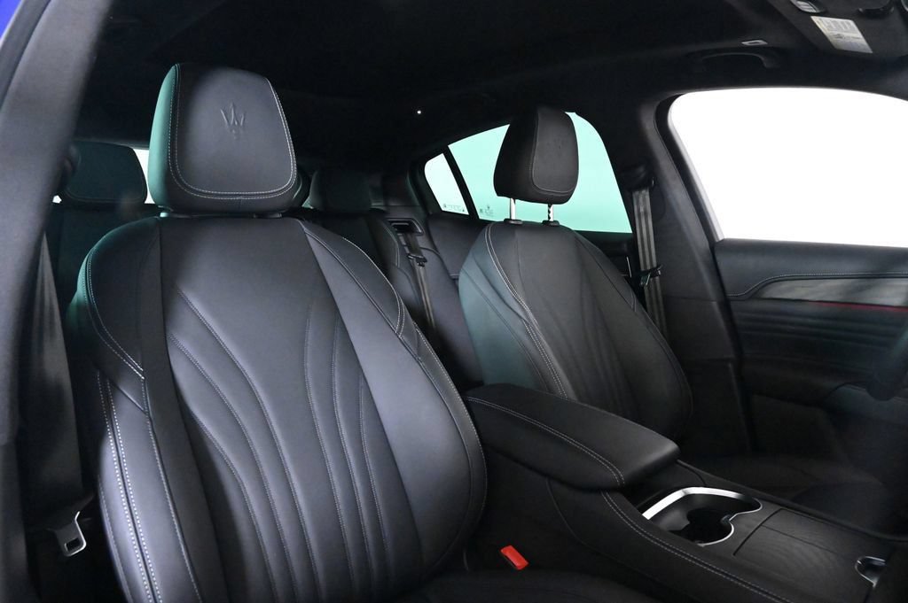 Used 2025 Maserati Grecale GT AWD/4WD image 16