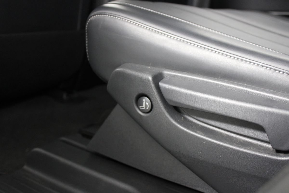 Used 2023 INFINITI QX60 Luxe w/ Cargo Package AWD/4WD image 38
