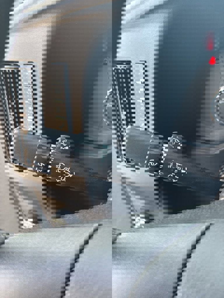 New 2025 Chevrolet Express 2500 w/ Driver Convenience Package image 22