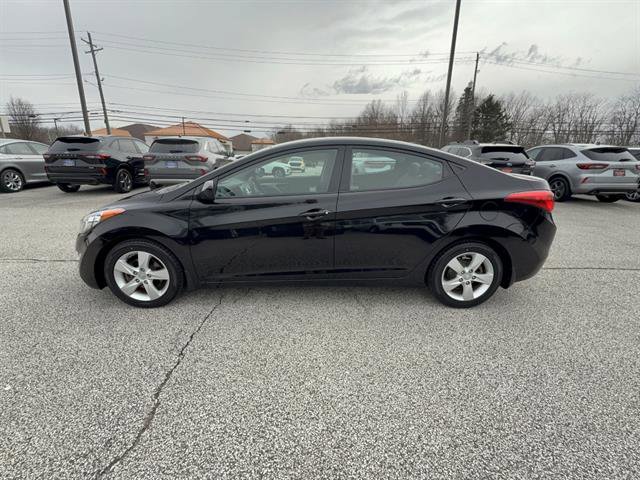 Used 2013 Hyundai Elantra GLS w/ Preferred Pkg FWD image 2