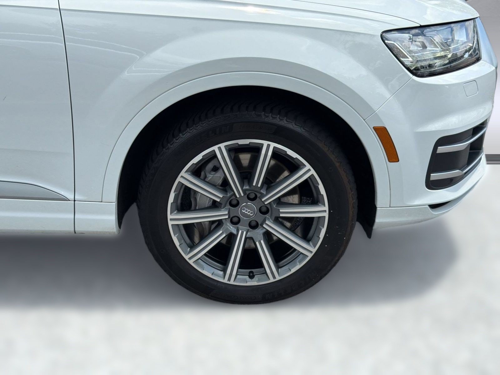 Used 2019 Audi Q7 3.0T Premium Plus w/ Premium Plus Package AWD/4WD image 12
