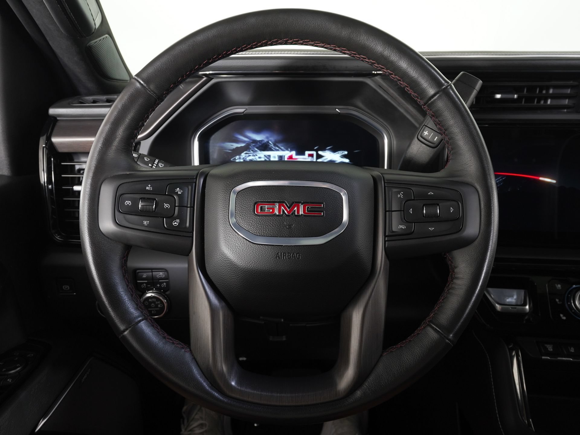 Used 2025 GMC Sierra 2500 AT4X AWD/4WD image 18