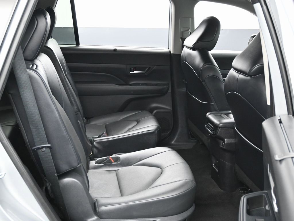 Used 2024 Toyota Grand Highlander XLE image 36