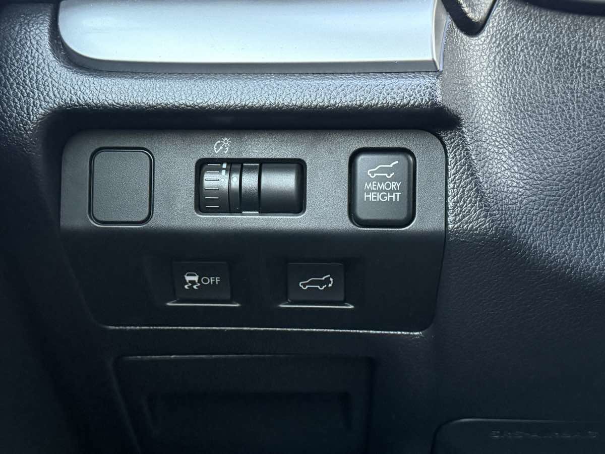 Used 2015 Subaru Forester 2.5i Limited image 23