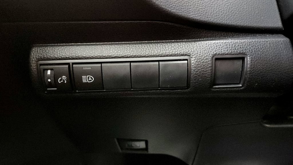 Certified 2023 Toyota Corolla SE FWD image 28