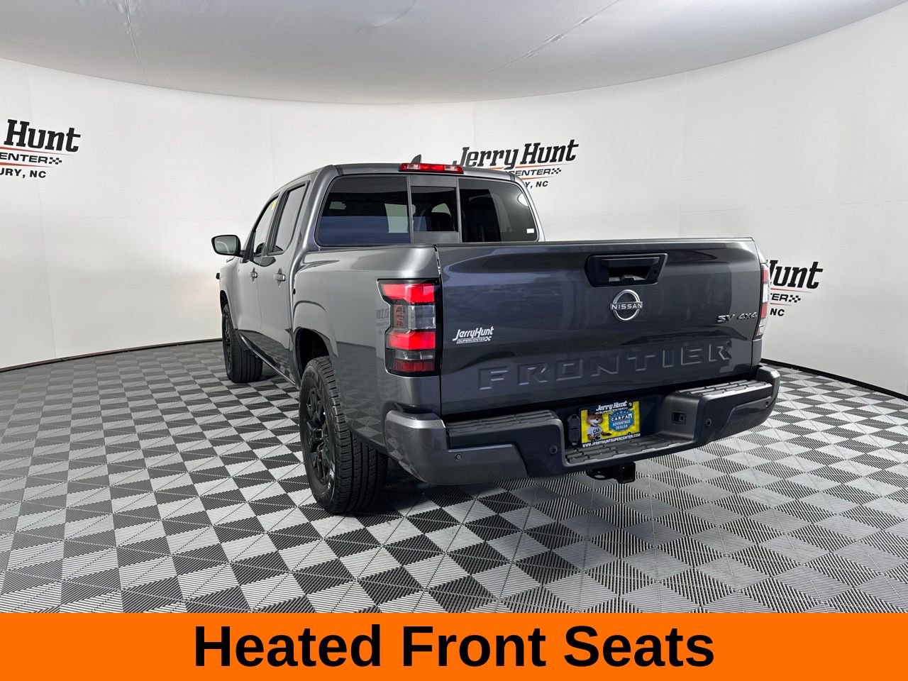 Used 2022 Nissan Frontier SV image 8