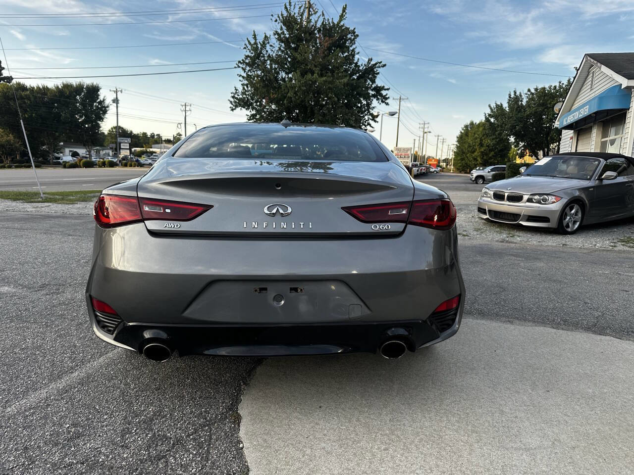 Used 2017 INFINITI Q60 2.0t w/ Premium Plus Package 2.0T image 5