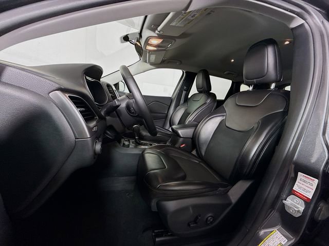 Used 2019 Jeep Cherokee Latitude Plus w/ Cold Weather Group image 20