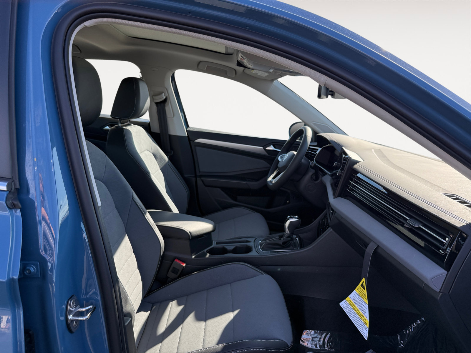 New 2027 Volkswagen Jetta SE FWD image 19