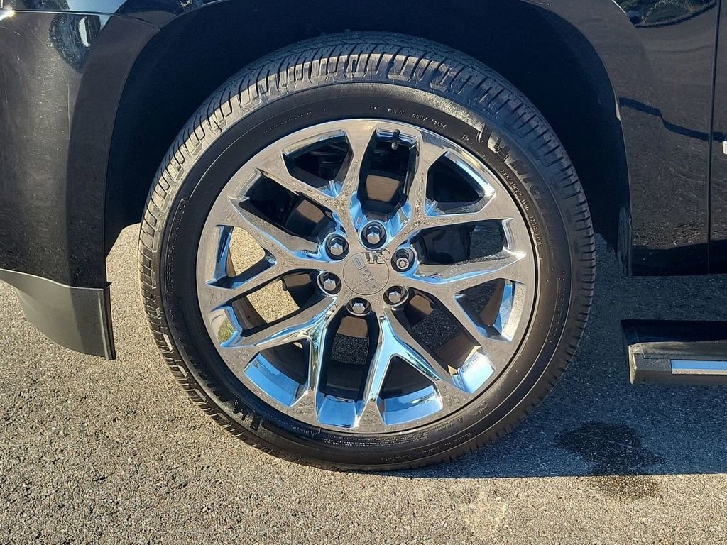 Used 2020 GMC Yukon Denali w/ Denali Premium Package image 17