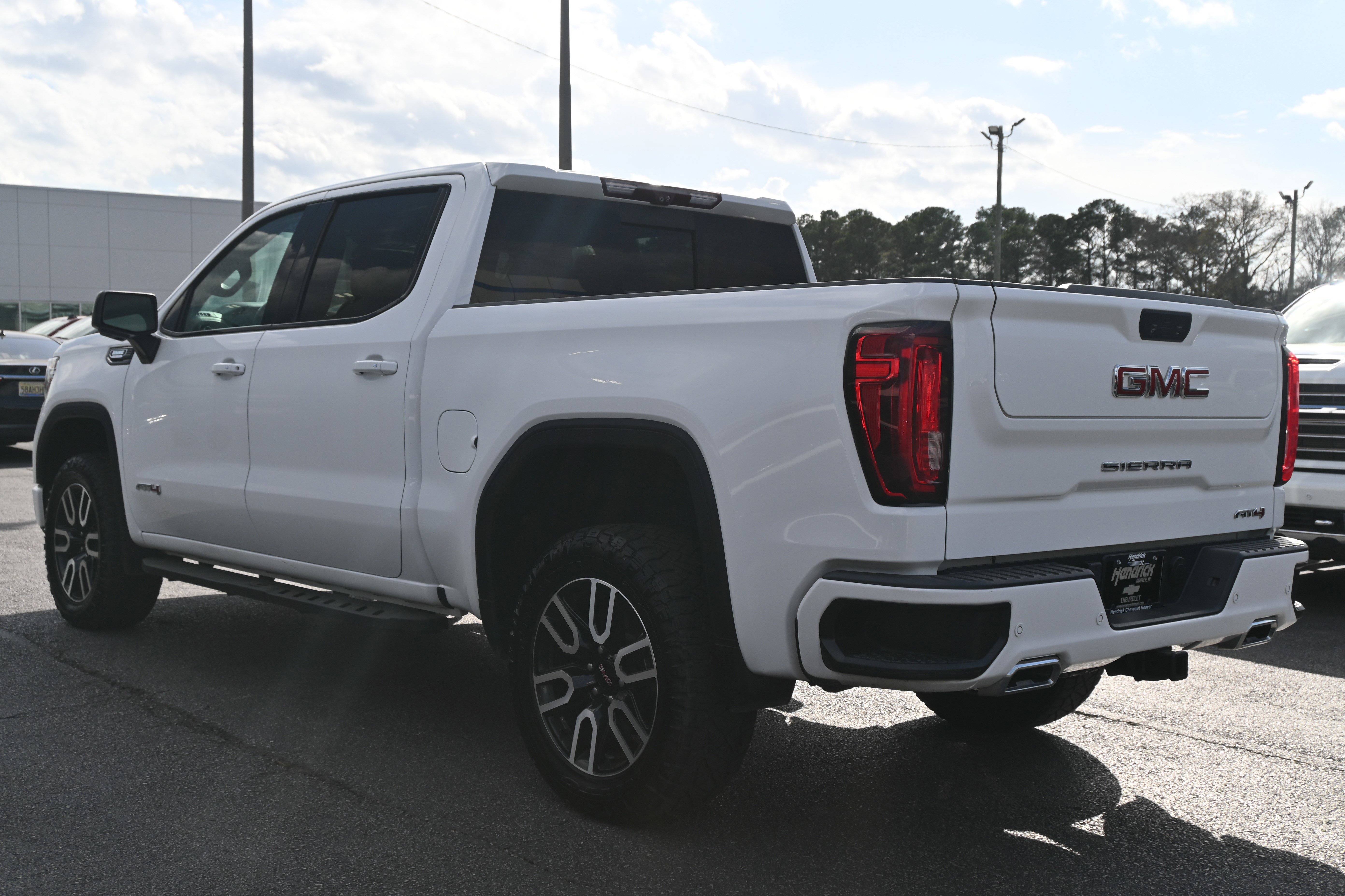 Used 2020 GMC Sierra 1500 AT4 w/ AT4 Premium Package image 11