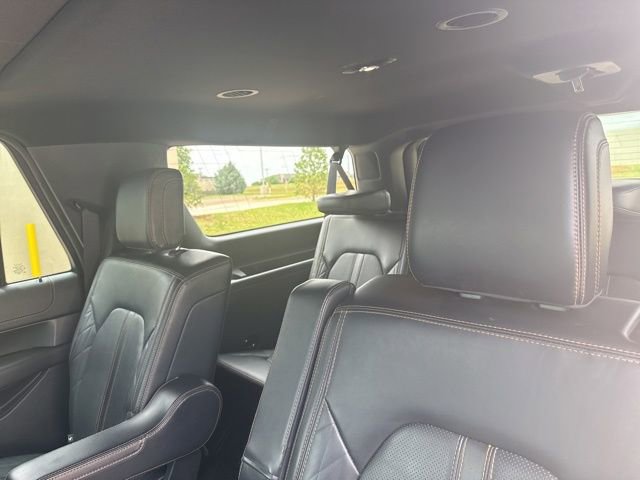 Used 2022 Ford Expedition Max Platinum AWD/4WD image 10