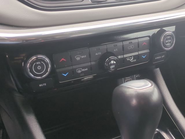 Used 2022 Jeep Compass Limited image 25