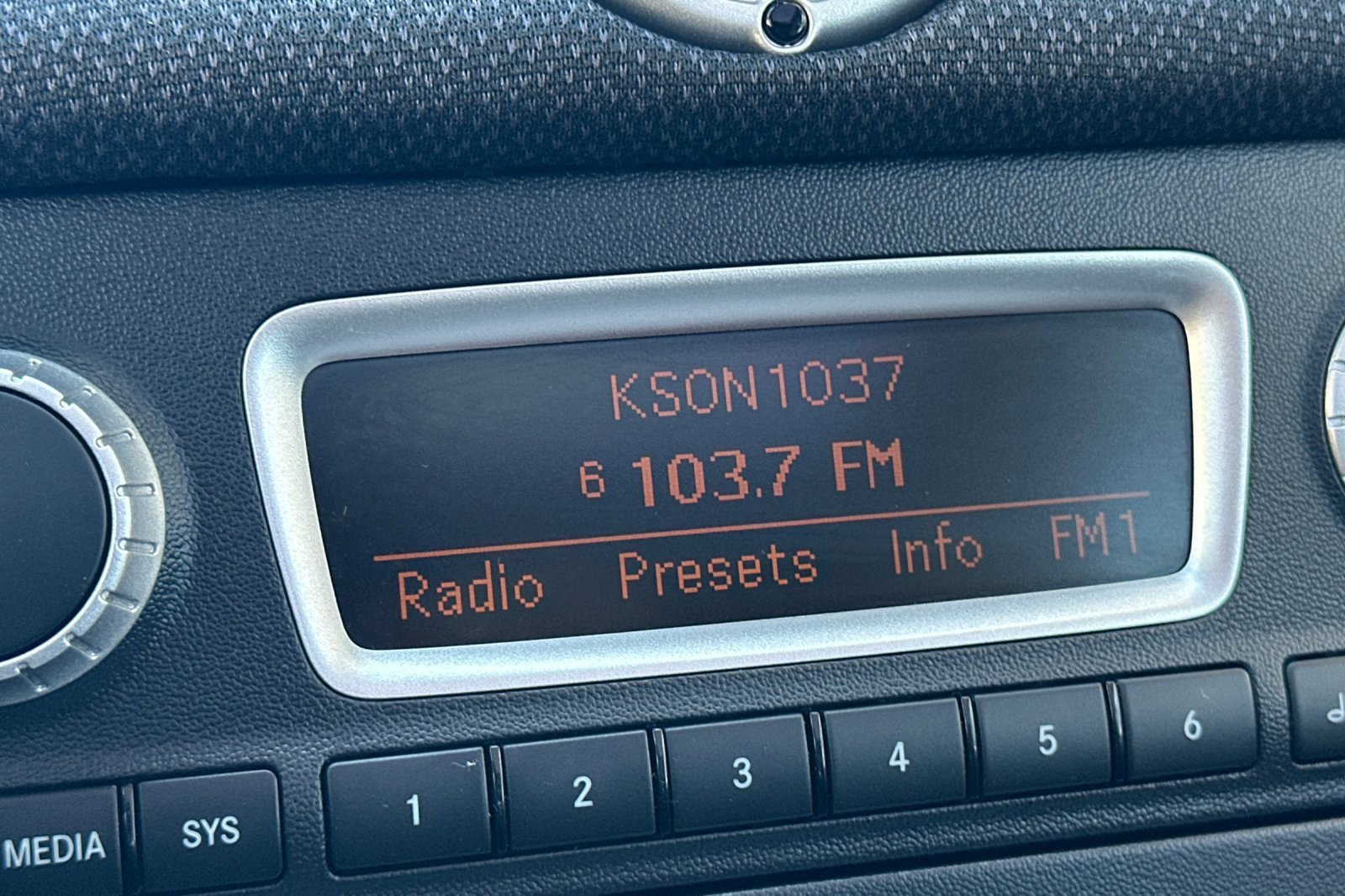 Used 2016 smart fortwo passion image 16