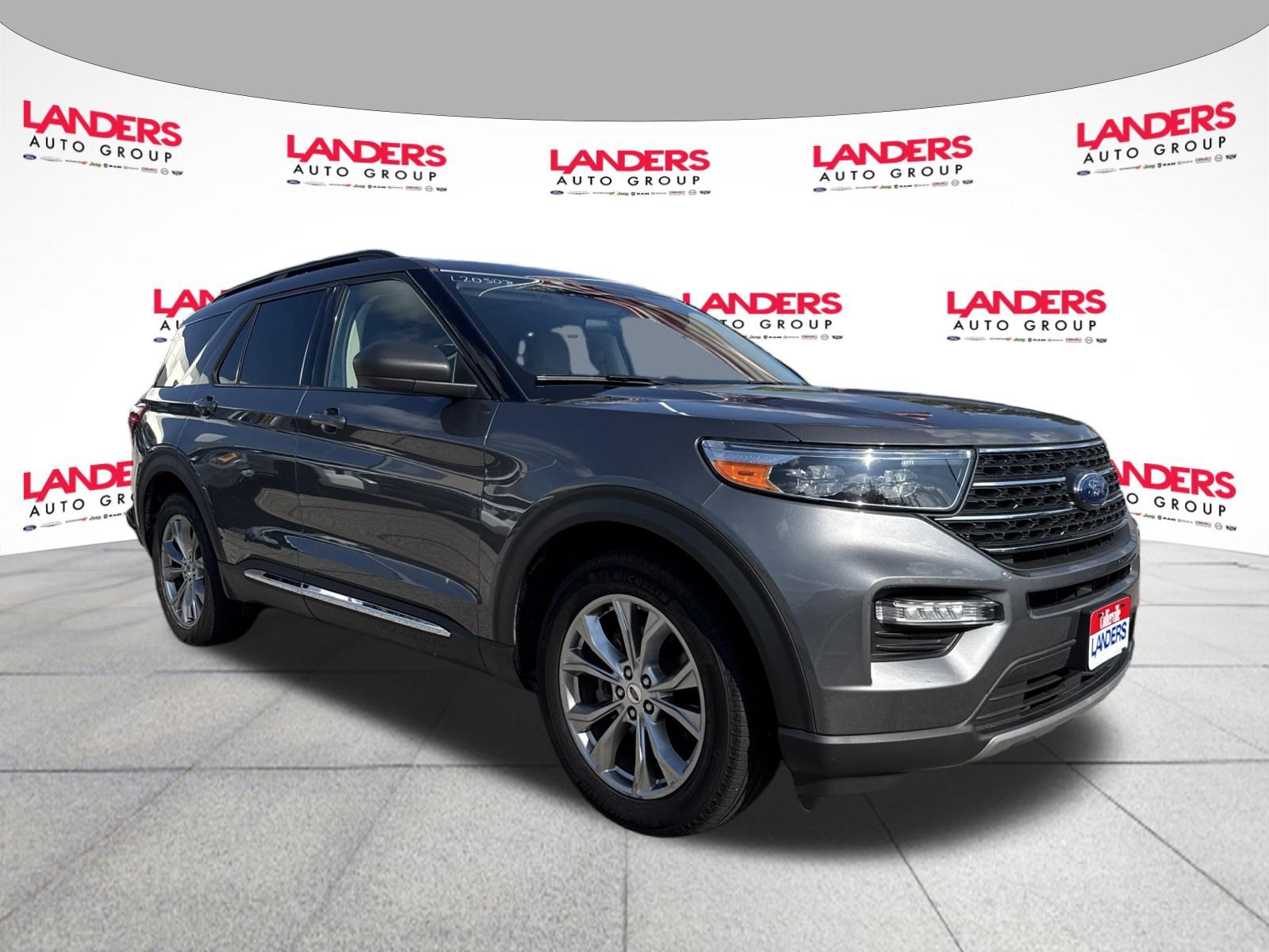 Certified 2022 Ford Explorer XLT w/ Equipment Group 202A RWD image 1